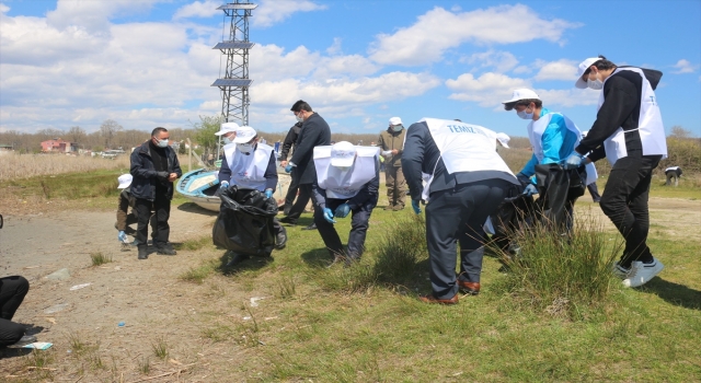 Kırklareli longoz ormanlarında çevre temizliği yapıldı