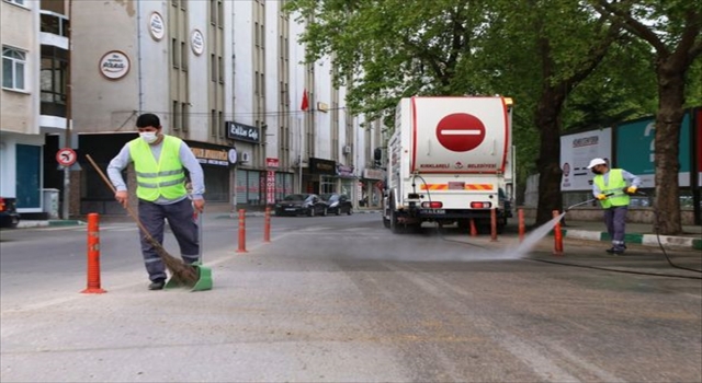 Kırklareli’nde cadde ve sokaklar dezenfekte edildi