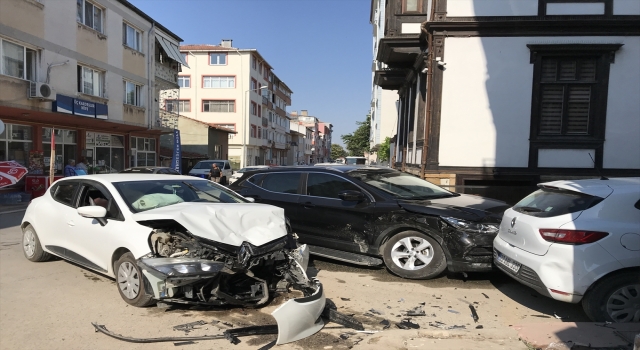 Edirne’de otomobil ile cip çarpıştı: 3 yaralı