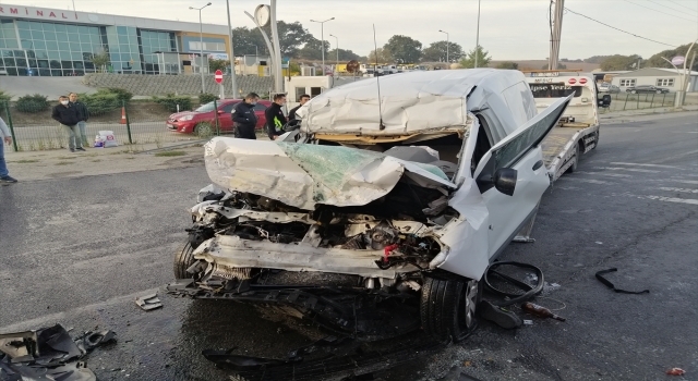 Tekirdağ’da kamyona çarpan hafif ticari aracın sürücüsü öldü