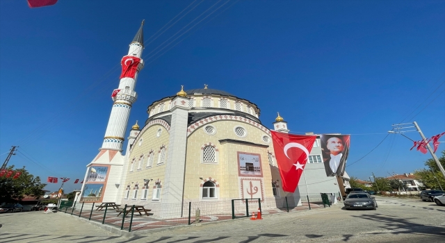 Edirne’de hayırseverlerin yardımıyla yaptırılan köy camisi törenle açıldı