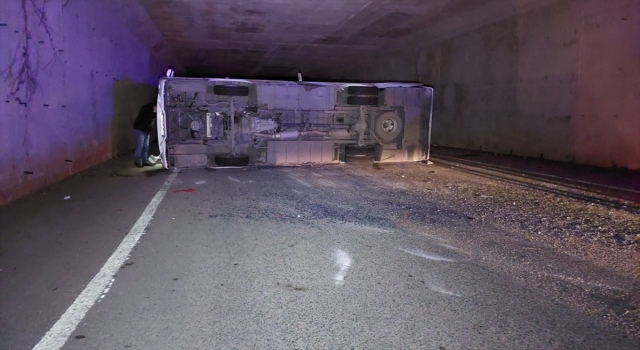 Tekirdağ’da trafik kazasında 14 askeri personel yaralandı