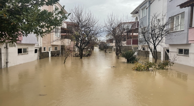 Edirne’de aşırı yağıştan zarar gören yerlerde hasar tespit çalışması başladı