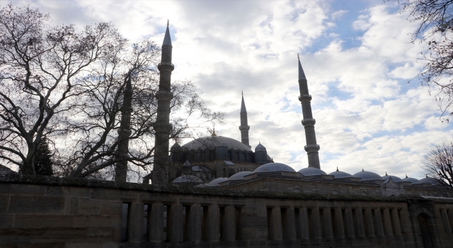 Selimiye Camisi’ne Mimar Sinan’dan ilham alınarak alttan ısıtma sistemi kurulacak