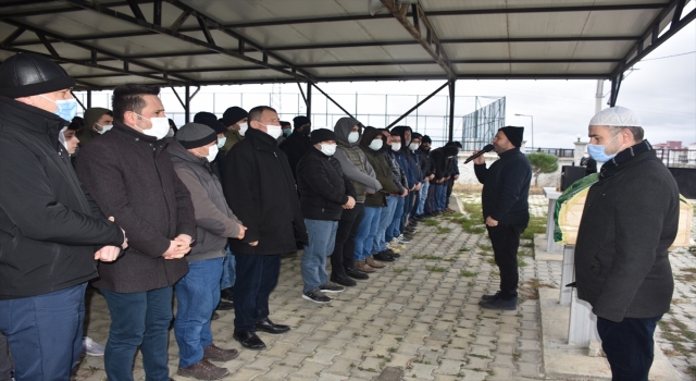 İstanbul’daki göçükte yaşamını yitiren inşaat işçisi Tekirdağ’da defnedildi