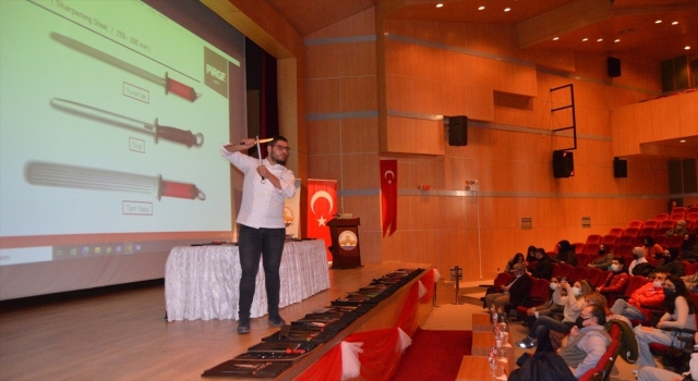 Edirne’de aşçı adayı öğrenciler bıçak kullanmanın inceliklerini öğrendi