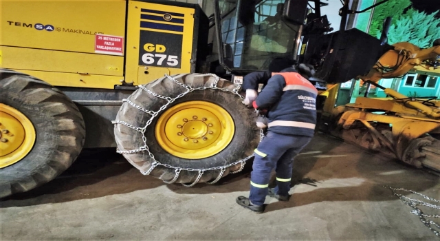 Süleymanpaşa Belediyesi, İstanbul’da yol açma çalışmalarına destek veriyor