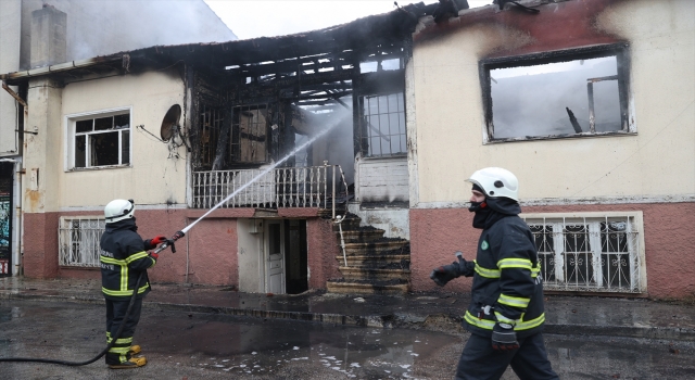 Edirne’de tek katlı müstakil ev yandı