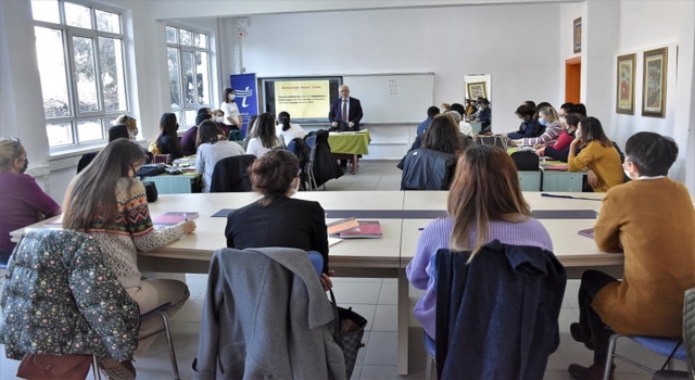 Edirne’de öğretmenlere yönelik ”Matematik Okuryazarlığı ve Öğretim Düzenleme Teknikleri” semineri düzenleniyor