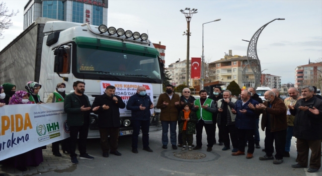 Tekirdağ’dan Suriye’deki ihtiyaç sahiplerine 5 bin battaniye gönderildi