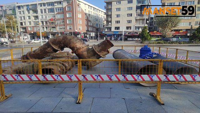 Tepkiler sonrası TESKİ, sergilediği eski boruları kaldırdı