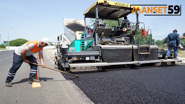 HAVALARIN ISINMASIYLA ASFALT SERİM ÇALIŞMALARI HIZLANDI