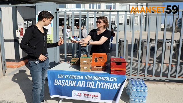 BAŞKAN AKAY LGS SINAVI’NDA ÖĞRENCİLERİ YALNIZ BIRAKMADI